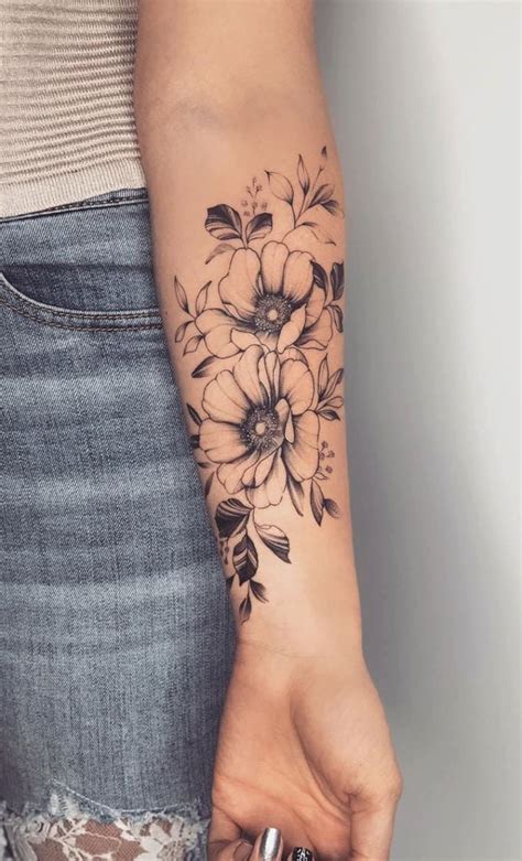 tatuajes flores en el brazo mujer|tatuajes para flores antebrazos.